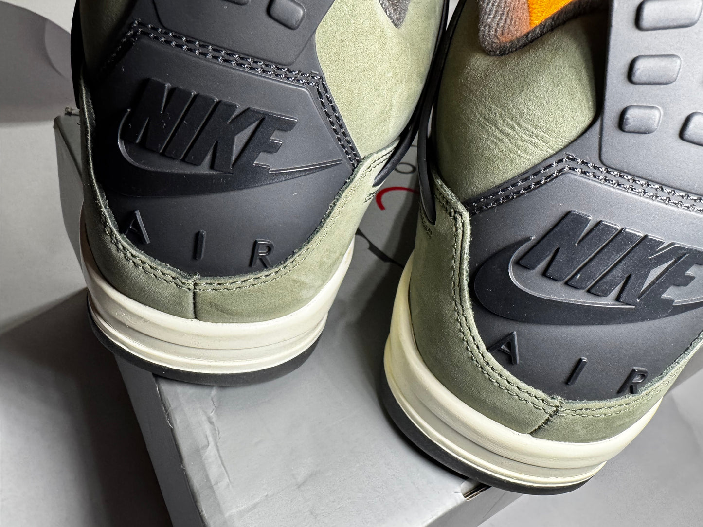 Jordan 4 “Undefeated”