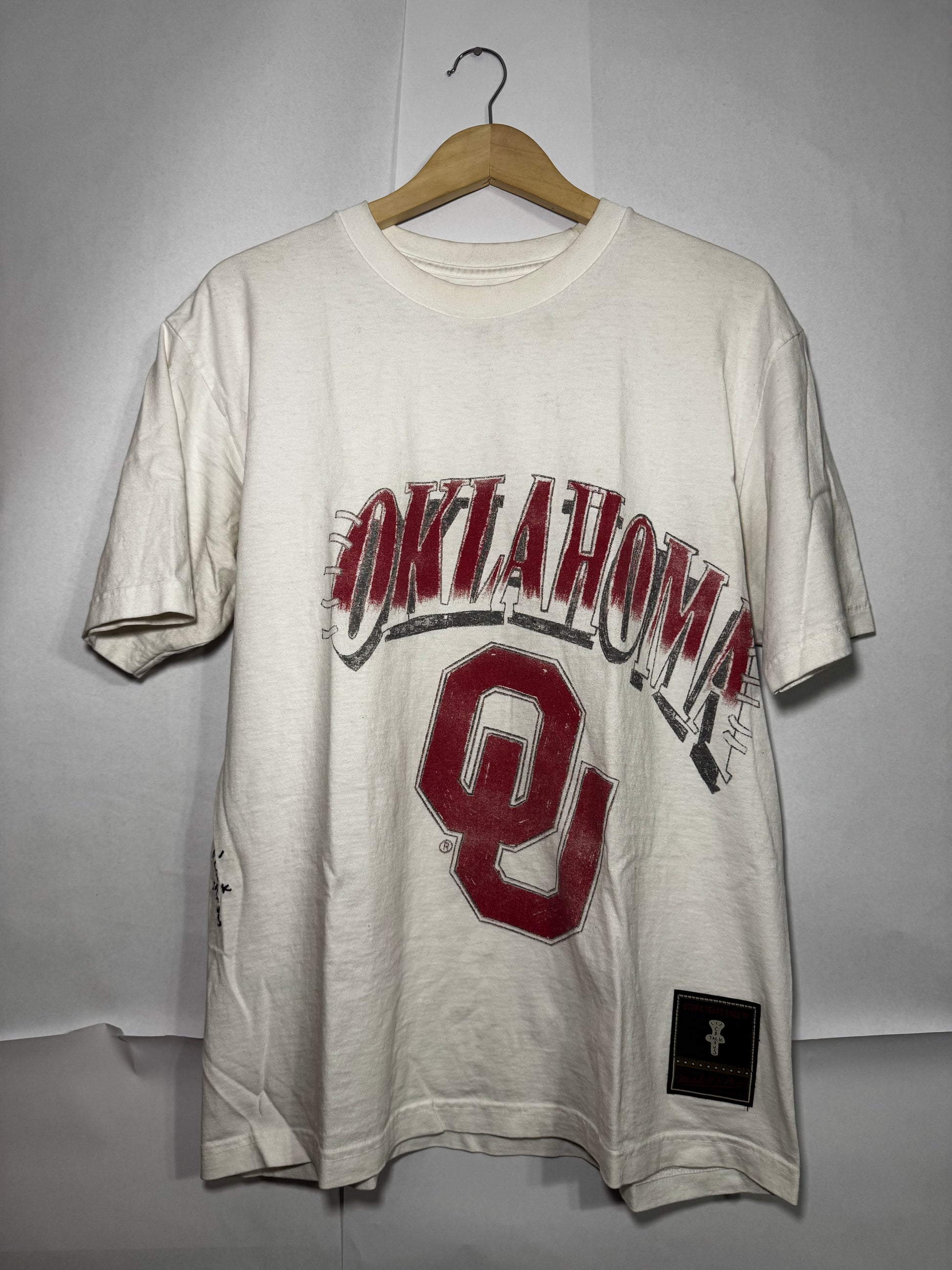 ravis Scott x Oklahoma Tee - LAFAMILIAOKC